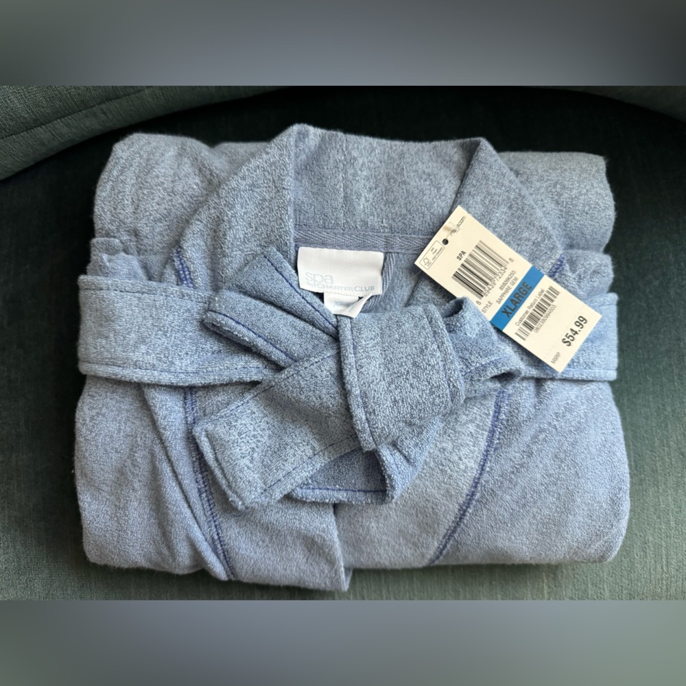Never opened soft blue spa robe by Charter Club XL size